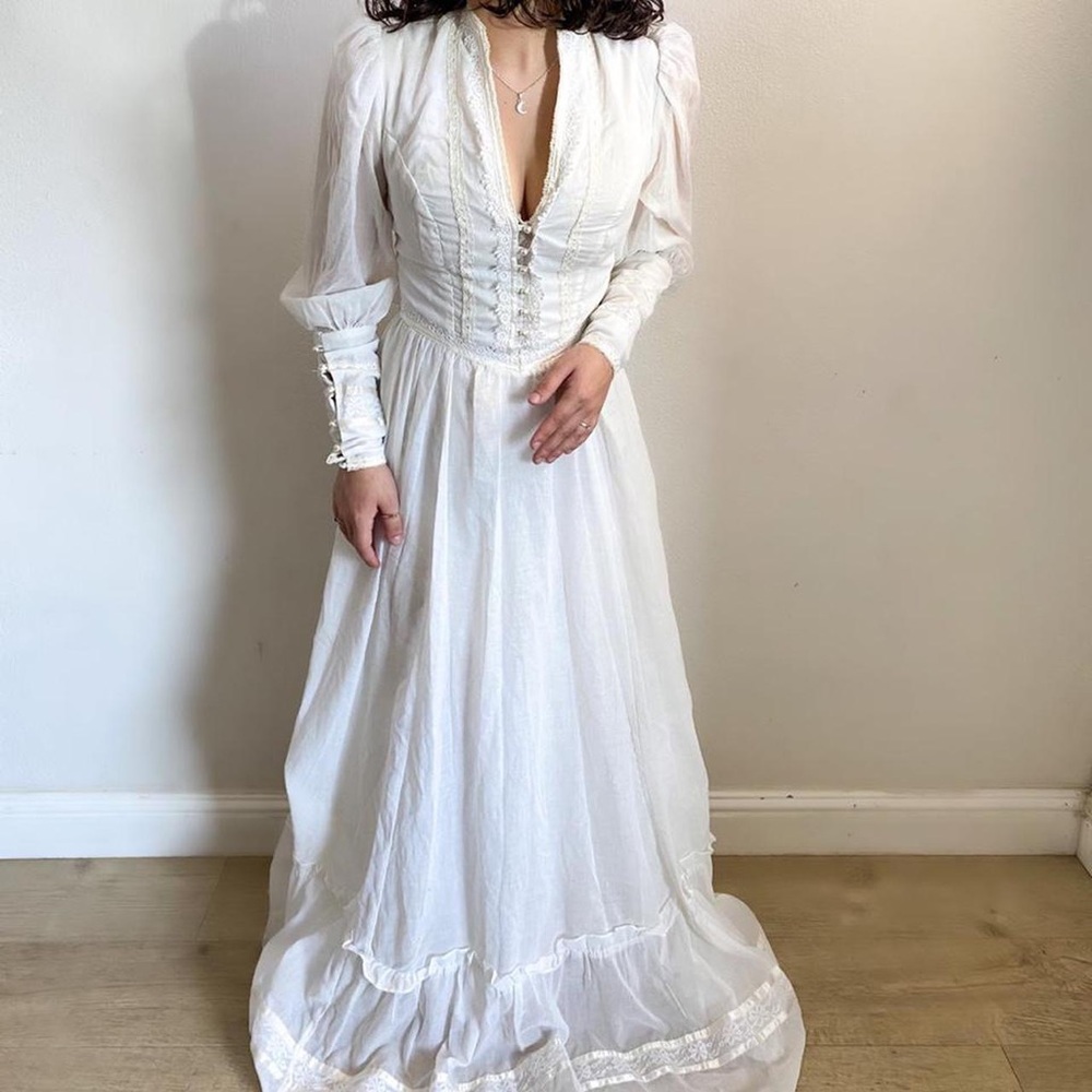 1970s Bridal Wedding White Prairie Victorian dress